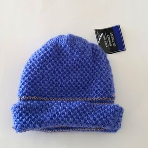 knit winter hat (drop)